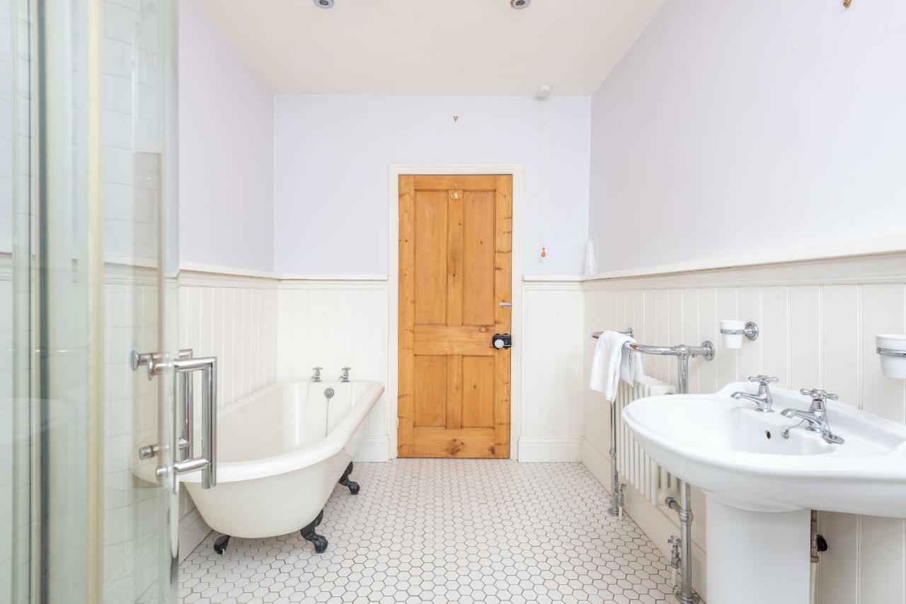 Apartmán Charming Base For 5 Near Bishy Rd Pass The Keys York Exteriér fotografie