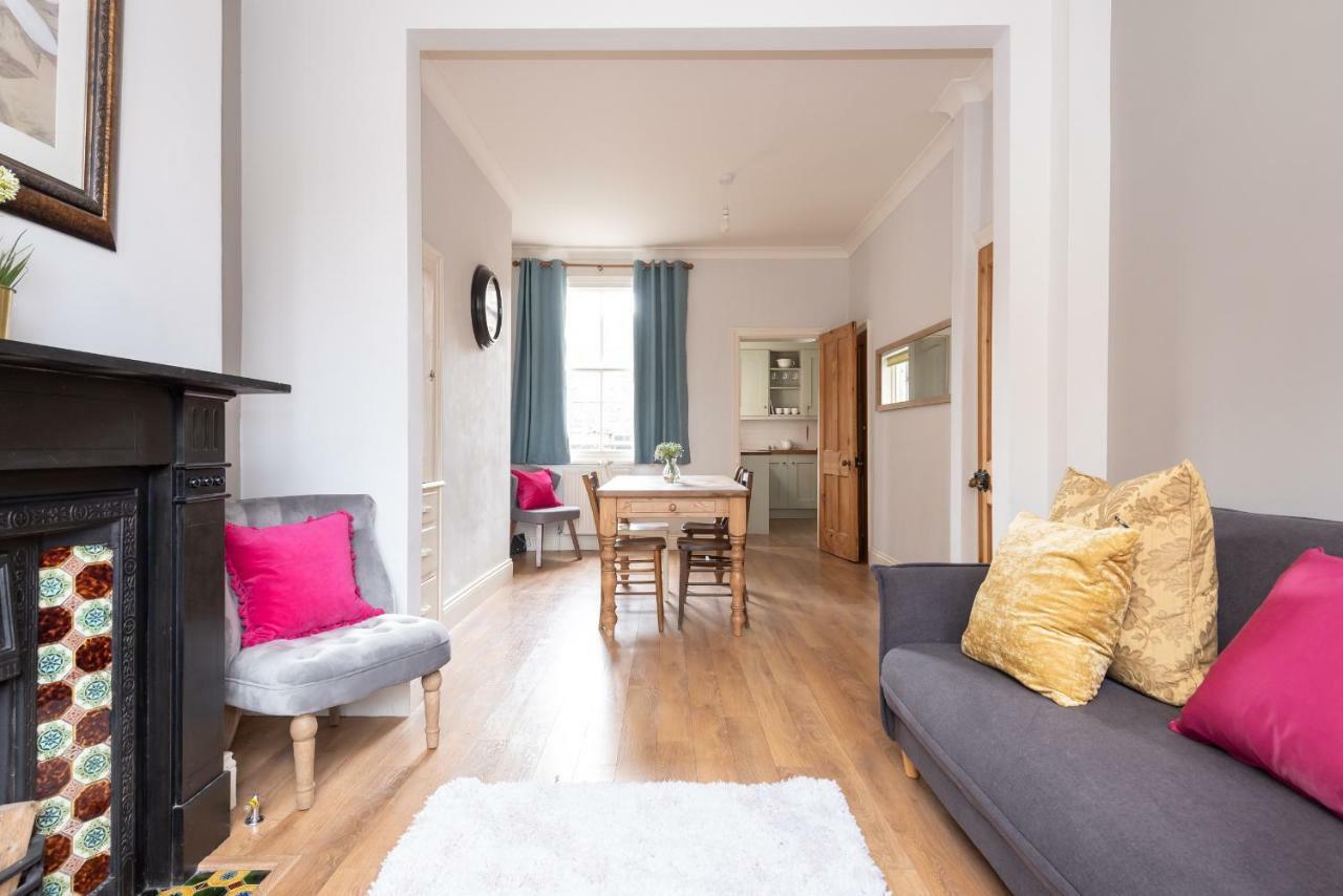 Apartmán Charming Base For 5 Near Bishy Rd Pass The Keys York Exteriér fotografie