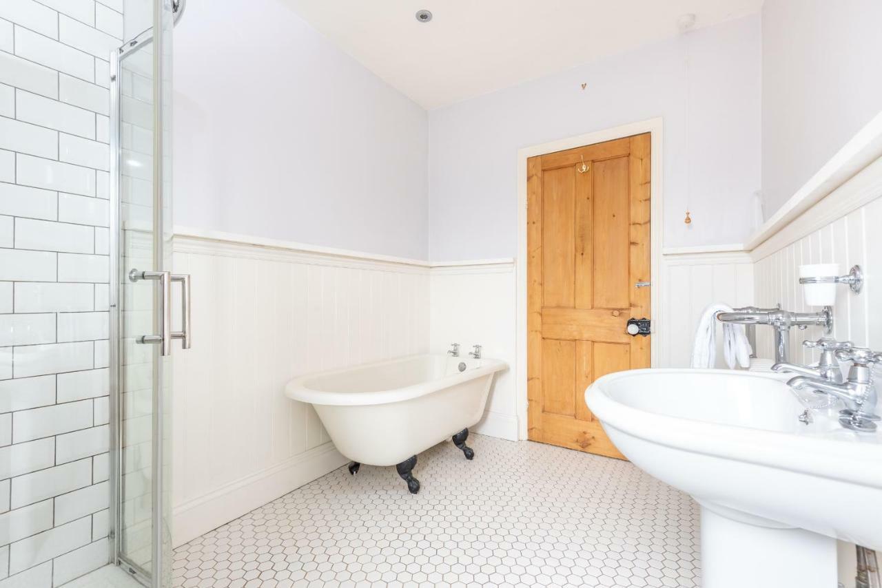 Apartmán Charming Base For 5 Near Bishy Rd Pass The Keys York Exteriér fotografie
